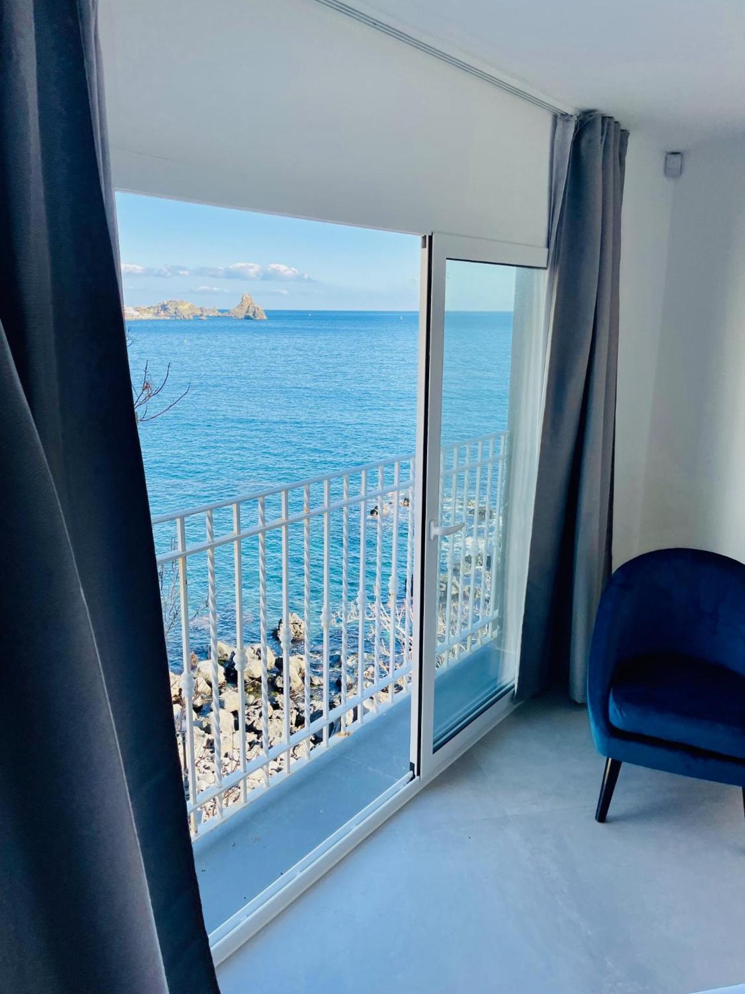 La Finestra Sul Mare Villa Aci Castello Luaran gambar